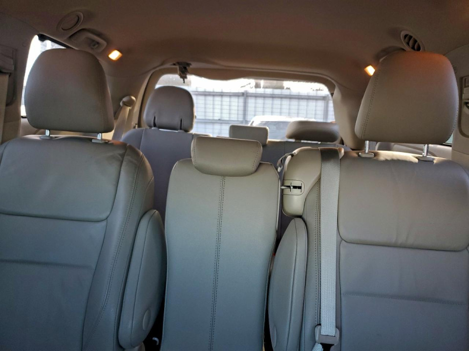Toyota SIENNA XLE 2016 из США