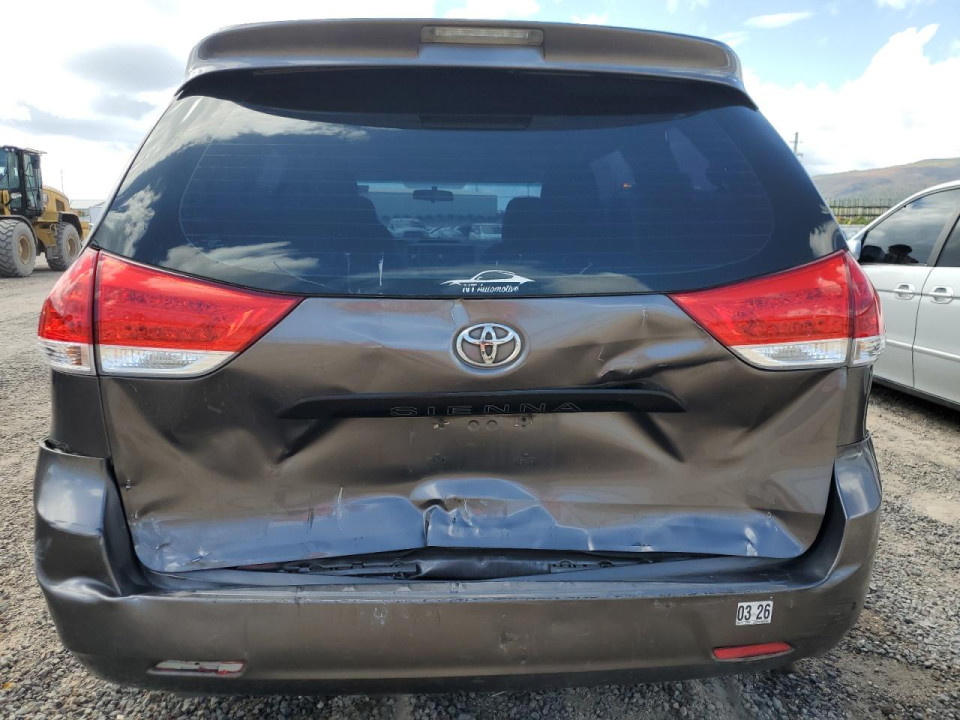 Toyota SIENNA 2011 — Copart