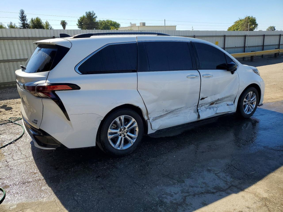 Toyota SIENNA 2021 — Copart