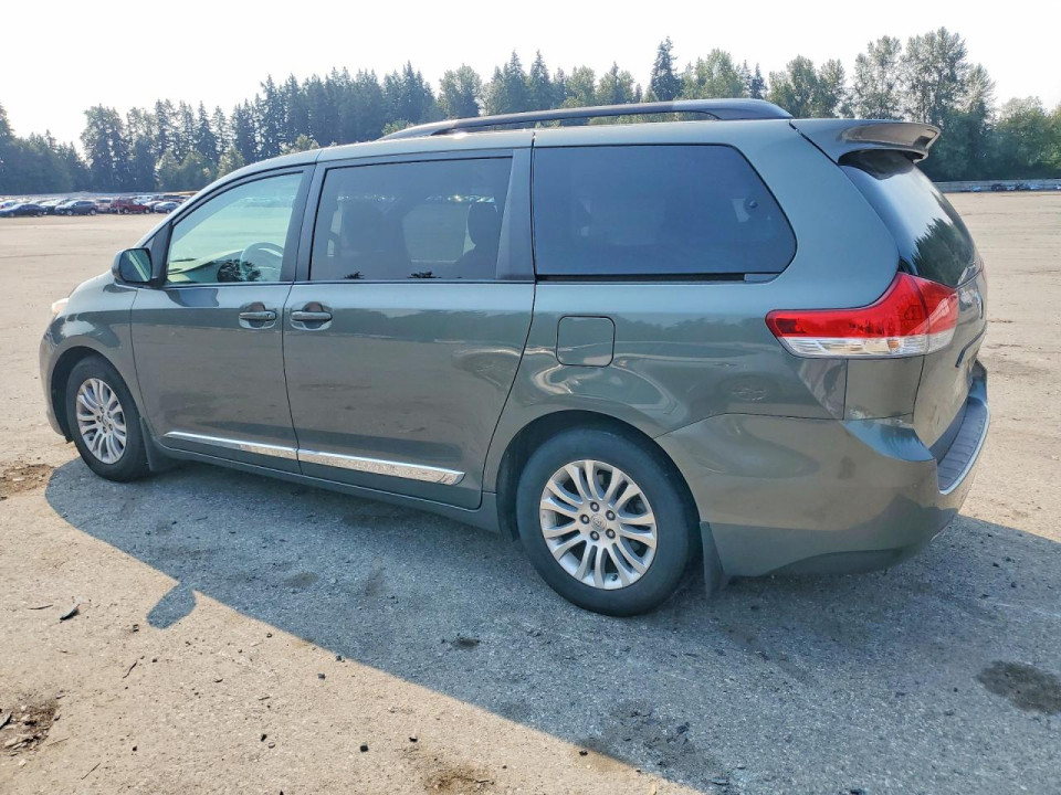 Toyota SIENNA 2013 — Copart