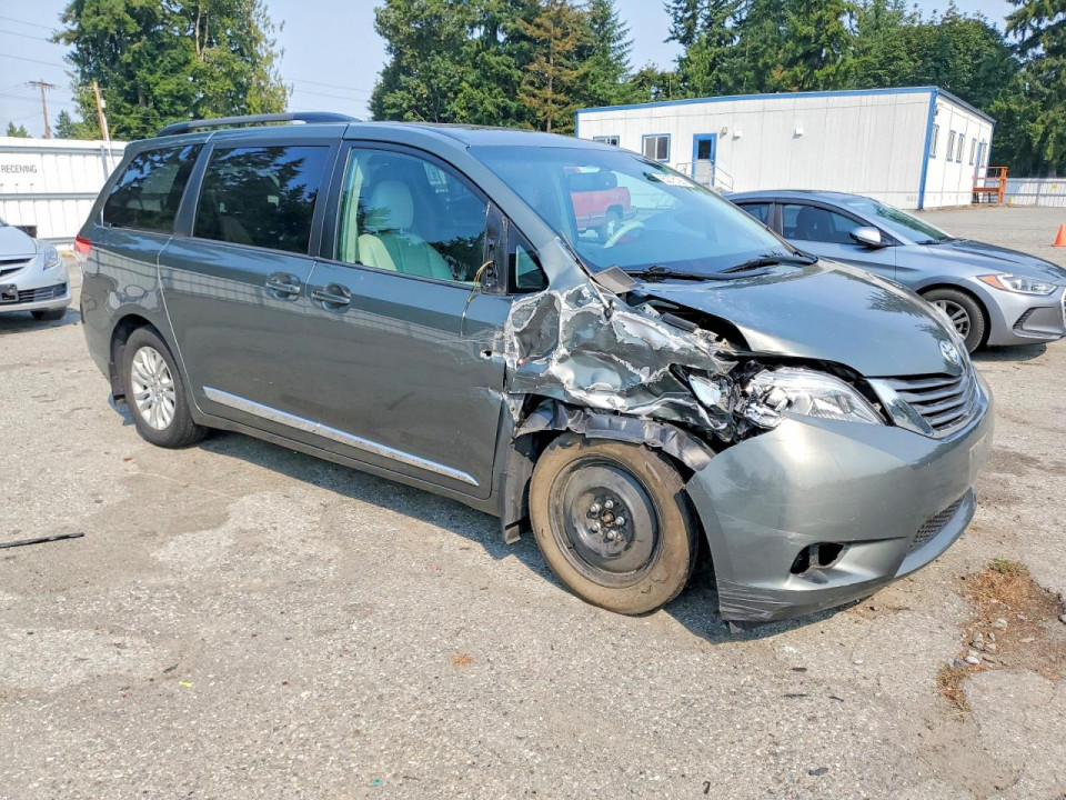 Toyota SIENNA 2013 — Copart