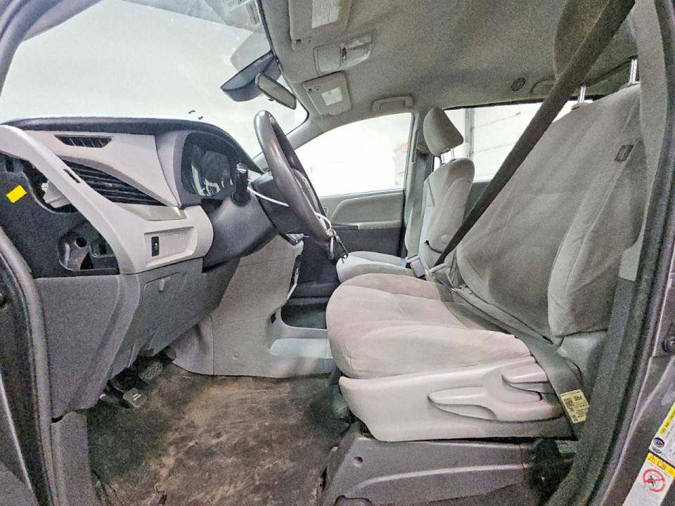 Toyota SIENNA 2018 — Copart
