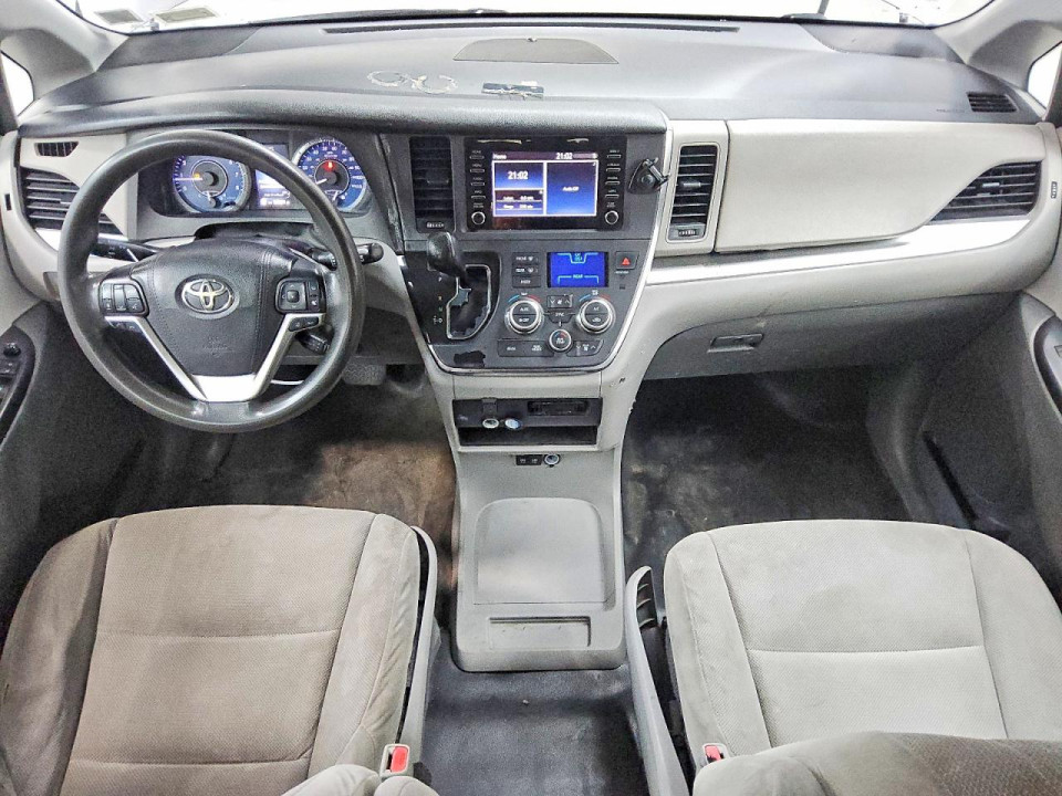 Toyota SIENNA 2018 — Copart