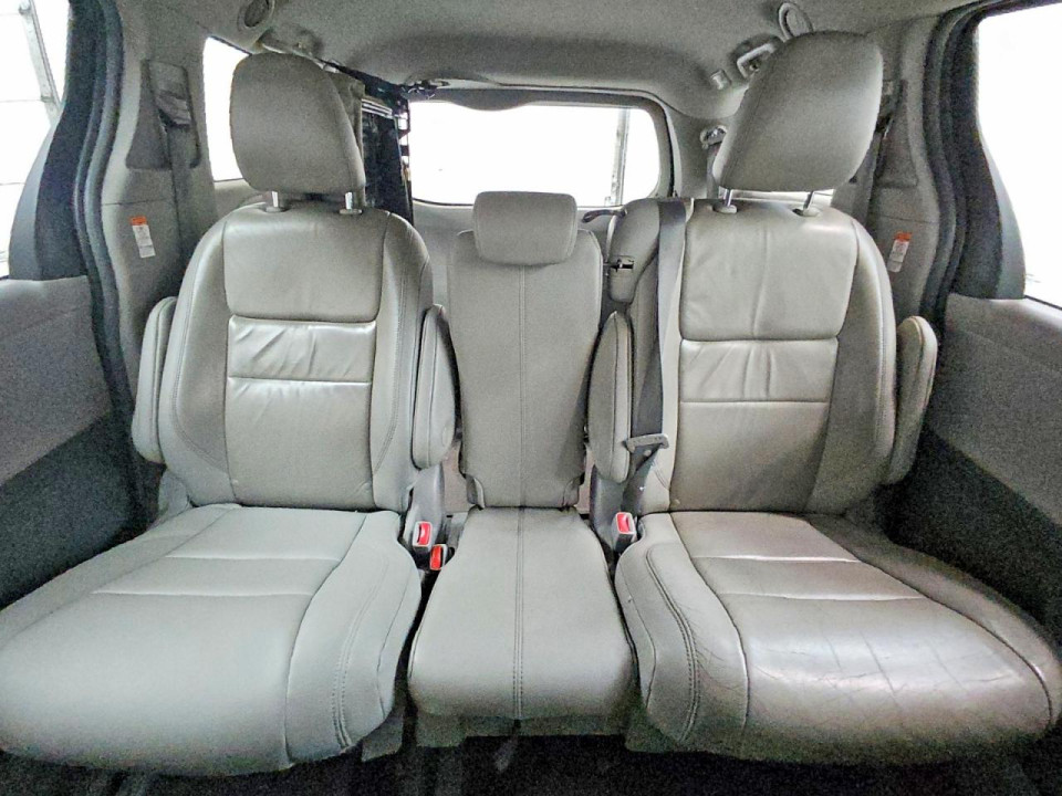 Toyota SIENNA 2018 — Copart