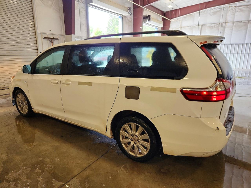 Toyota SIENNA 2017 — Copart