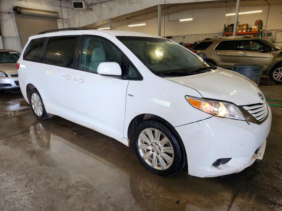 Toyota SIENNA 2017 — Copart