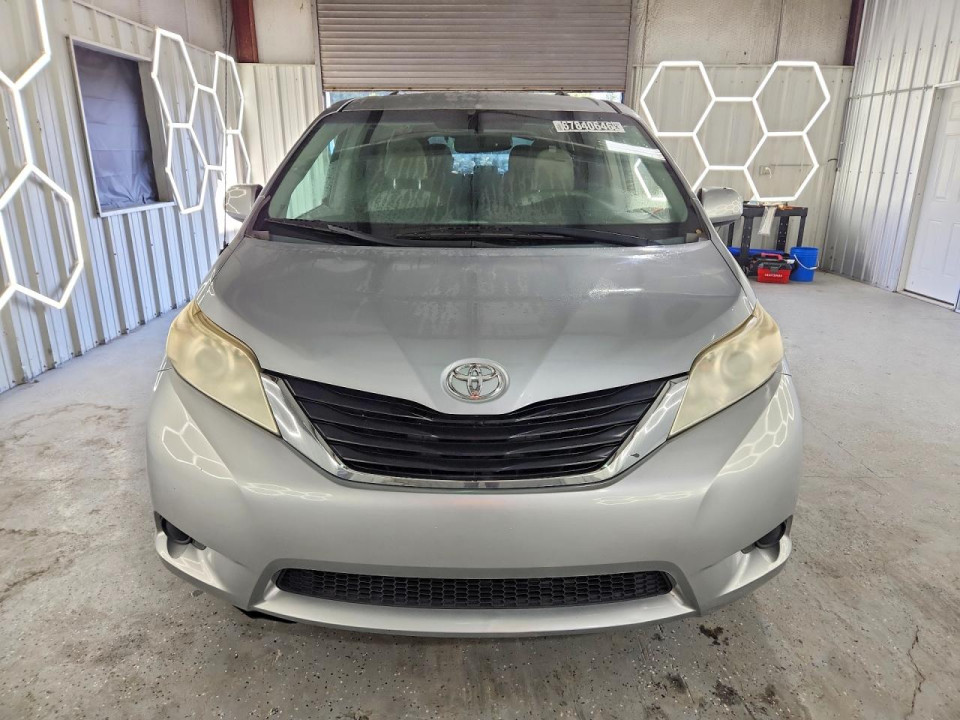 Toyota SIENNA 2014 — Copart