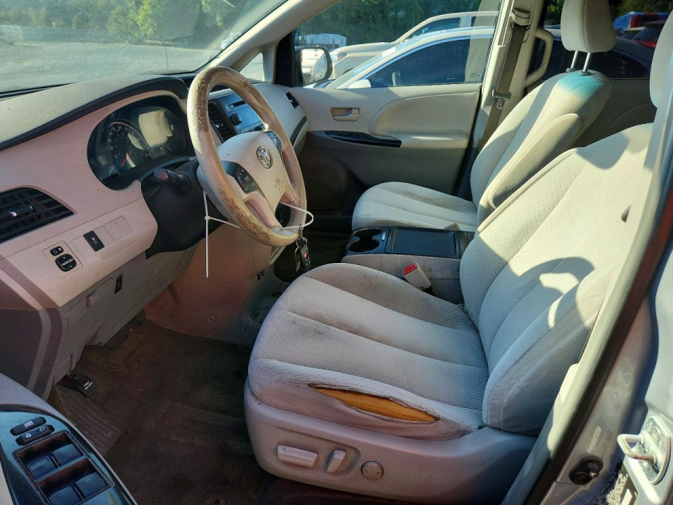 Toyota SIENNA 2014 — Copart