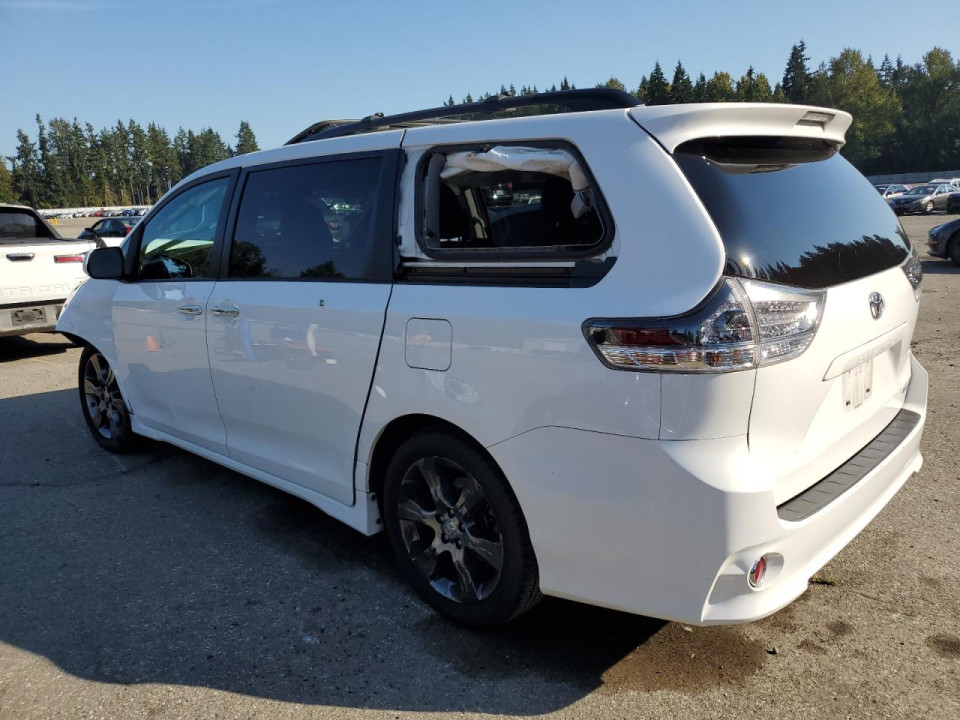 Toyota SIENNA 2016 — Copart