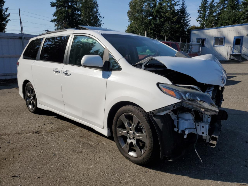 Toyota SIENNA 2016 — Copart