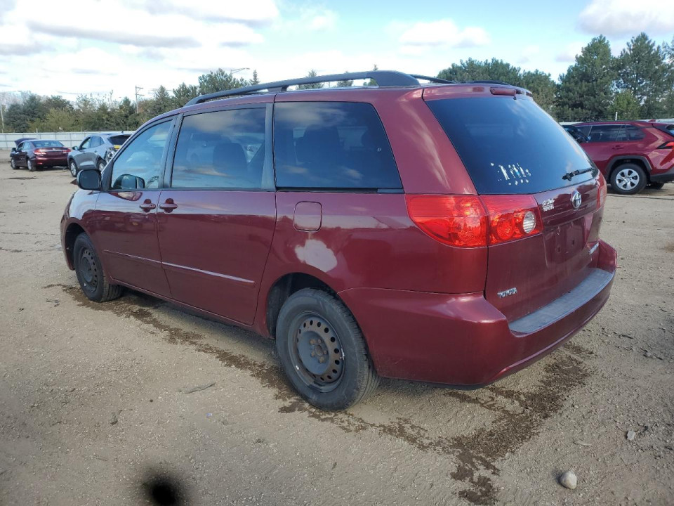 Toyota SIENNA 2010 — Copart