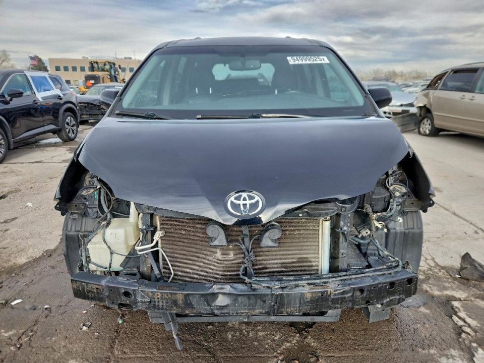 Toyota SIENNA 2016 — Copart