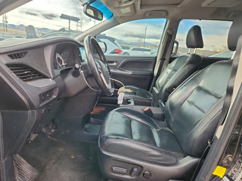 Toyota SIENNA 2016 — Copart