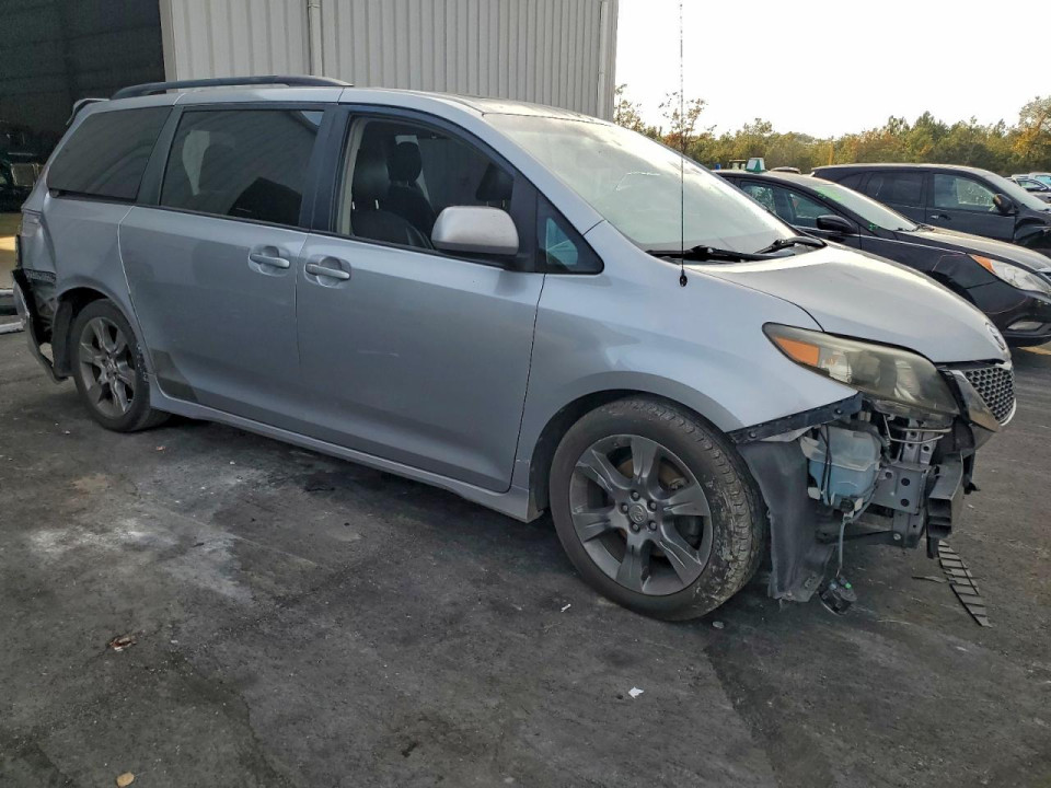 Toyota SIENNA 2012 — Copart