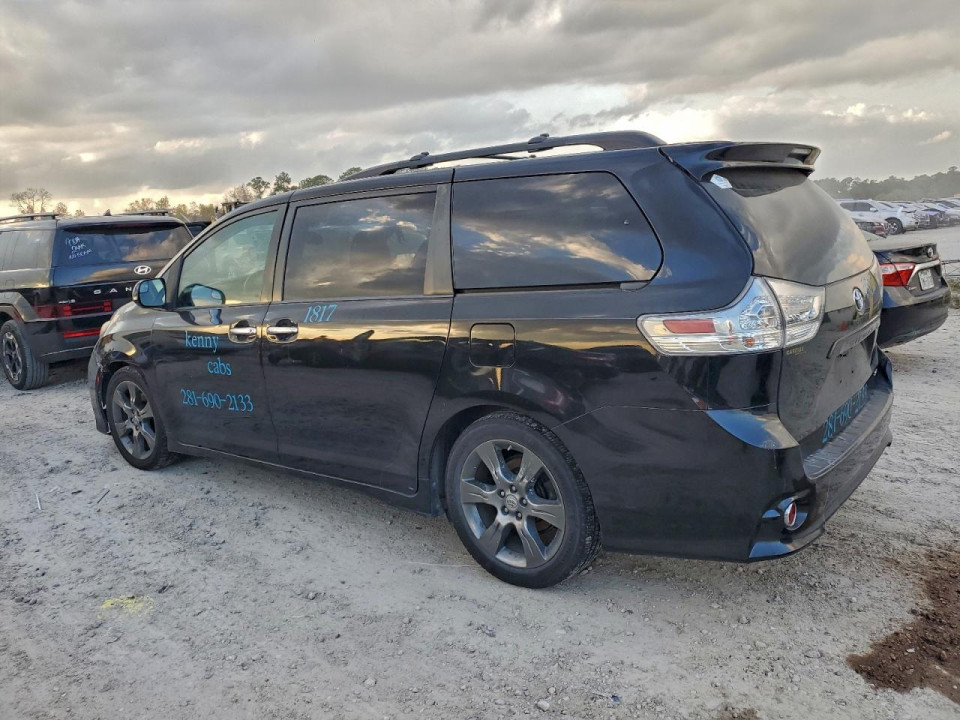 Toyota SIENNA 2015 — Copart