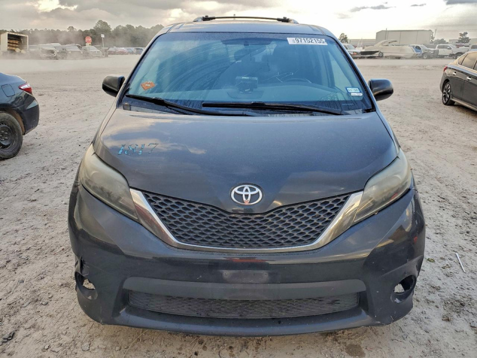 Toyota SIENNA 2015 — Copart