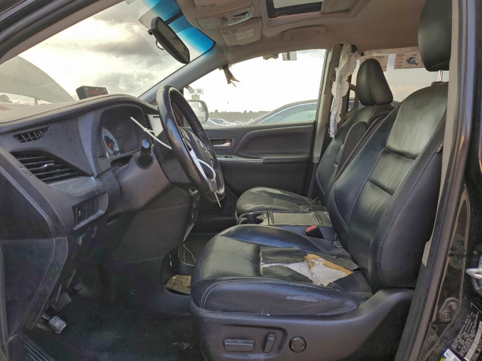 Toyota SIENNA 2015 — Copart