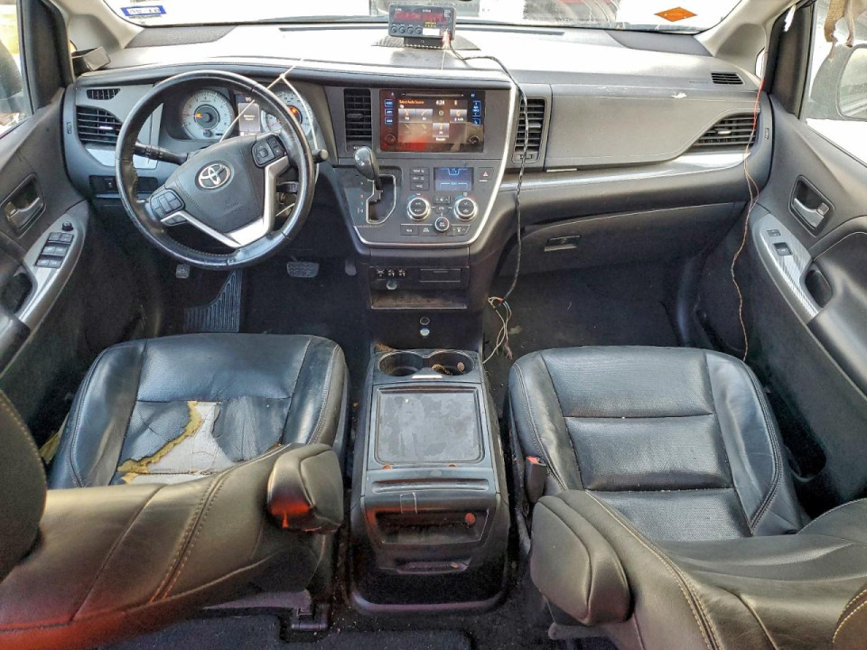 Toyota SIENNA 2015 — Copart