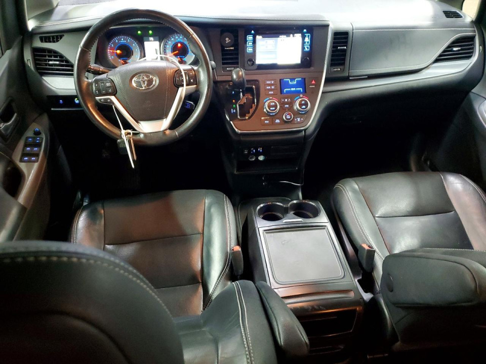 Toyota SIENNA 2017 — Copart
