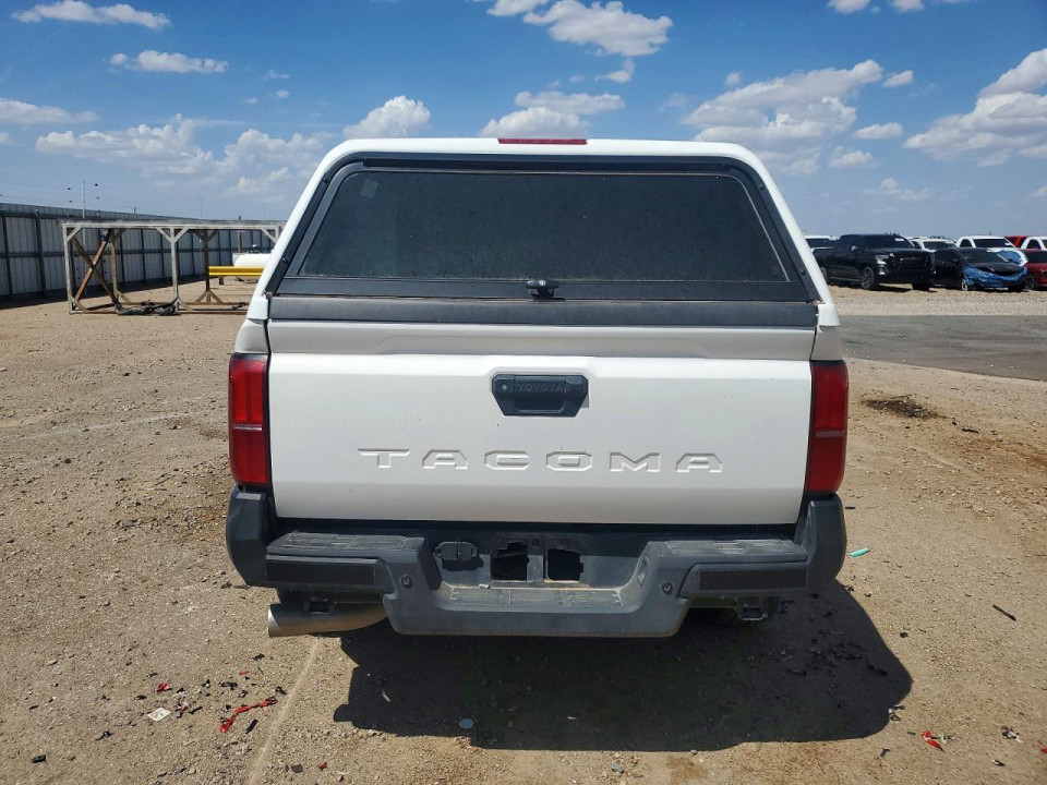 Toyota TACOMA 2024 — Copart