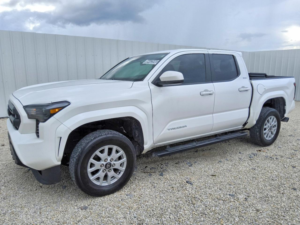 Toyota TACOMA 2024 — Copart