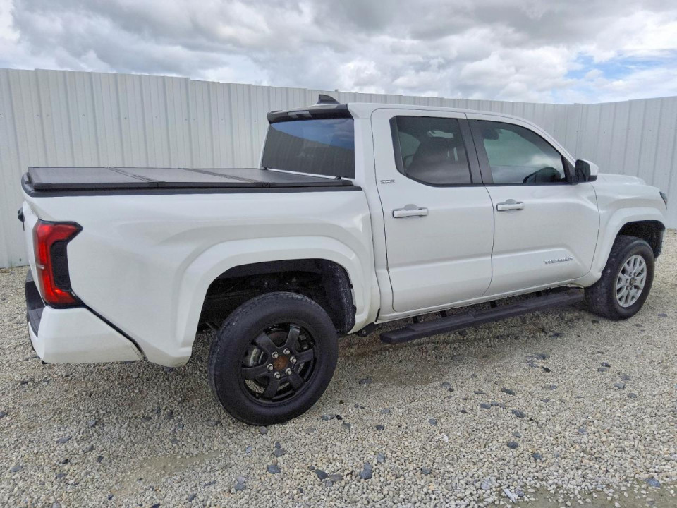 Toyota TACOMA 2024 — Copart