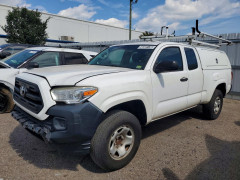 Toyota TACOMA 2017