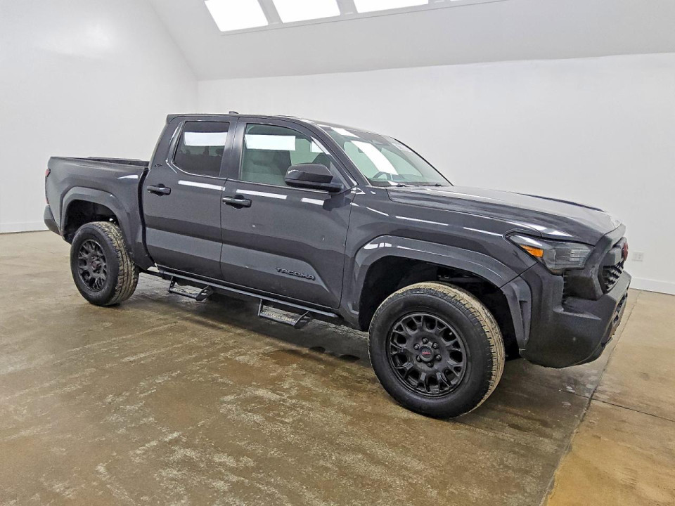 Toyota TACOMA 2024 — Copart