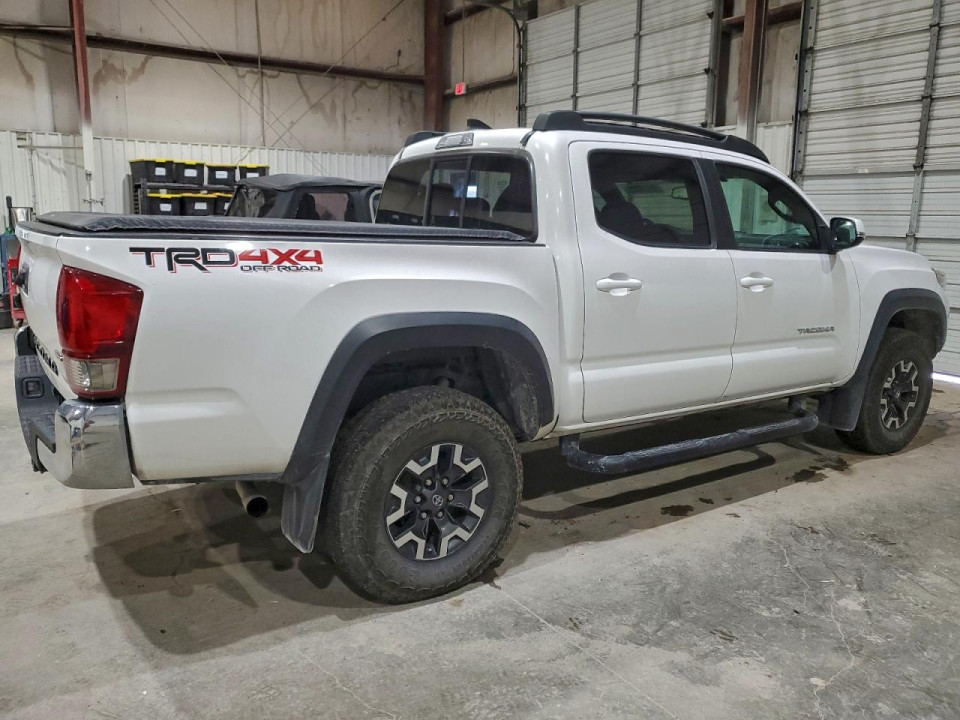 Toyota TACOMA 2016 — Copart