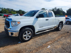 Toyota TUNDRA 2015