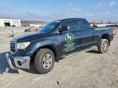 Toyota TUNDRA 2010