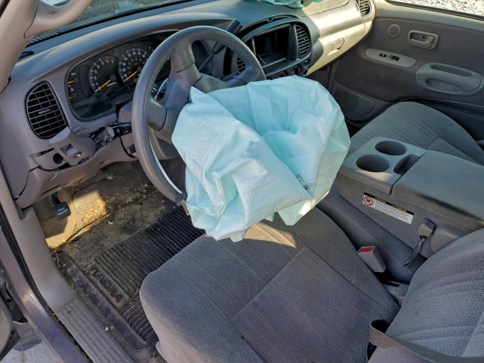 Toyota TUNDRA 2001 — Copart