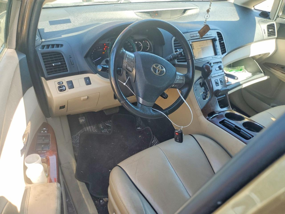 Toyota VENZA 2011 — Copart