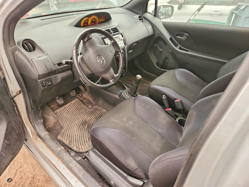Toyota YARIS 2006 — Copart