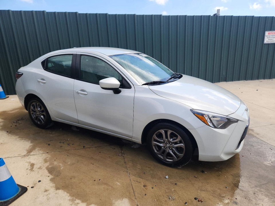 Toyota YARIS 2020 — Copart