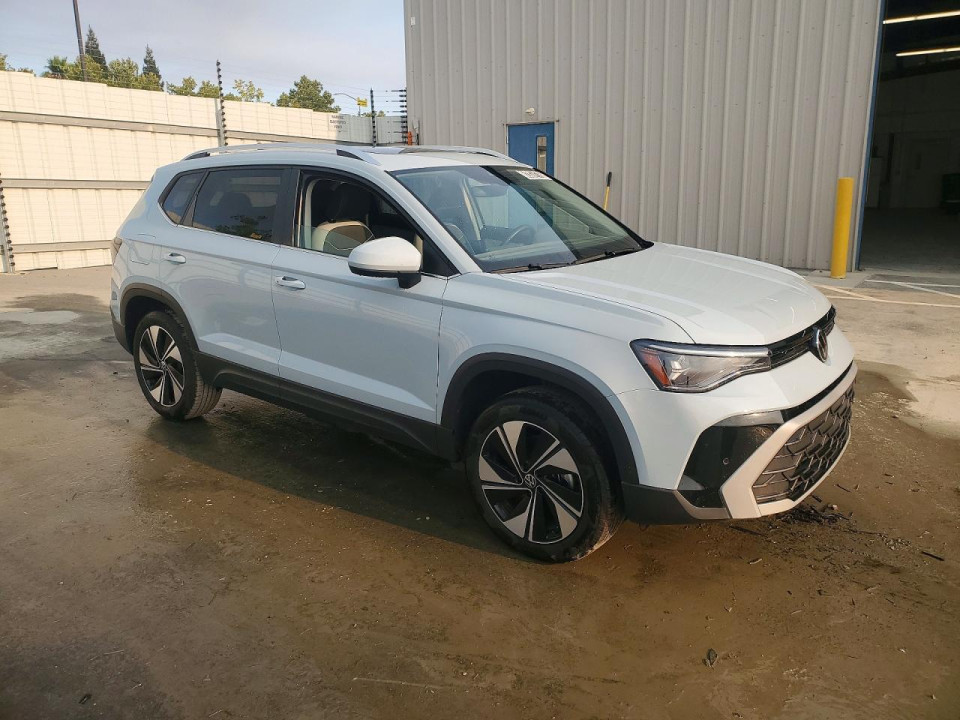 Volkswagen TAOS SE 2025 — Copart