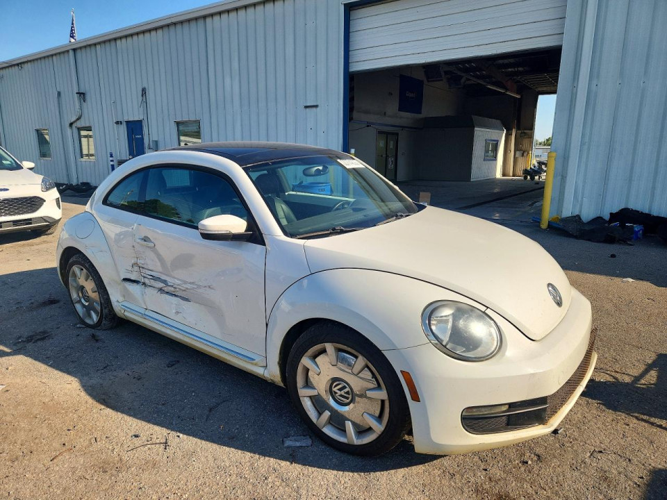 Volkswagen BEETLE 2012 — Copart