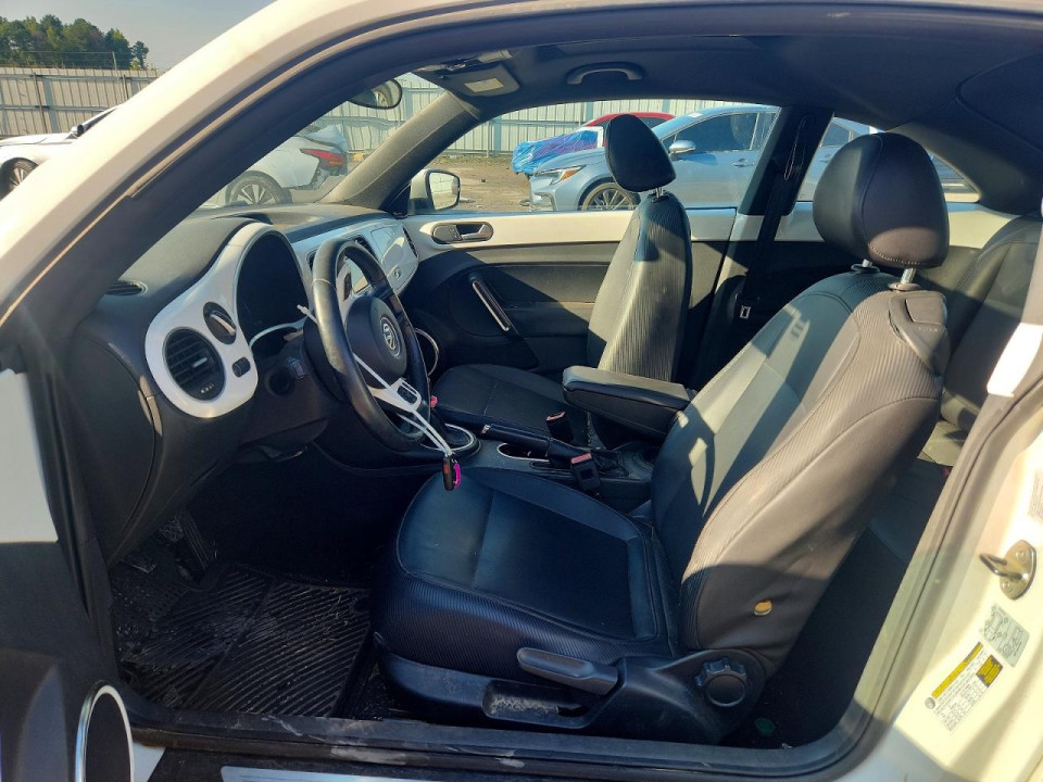 Volkswagen BEETLE 2012 — Copart