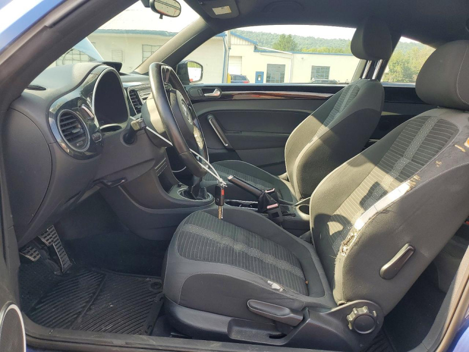 Volkswagen BEETLE 2012 — Copart