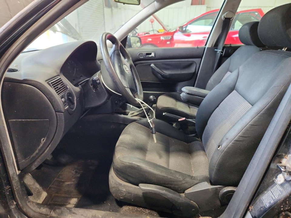 Volkswagen GOLF 2004 — Copart