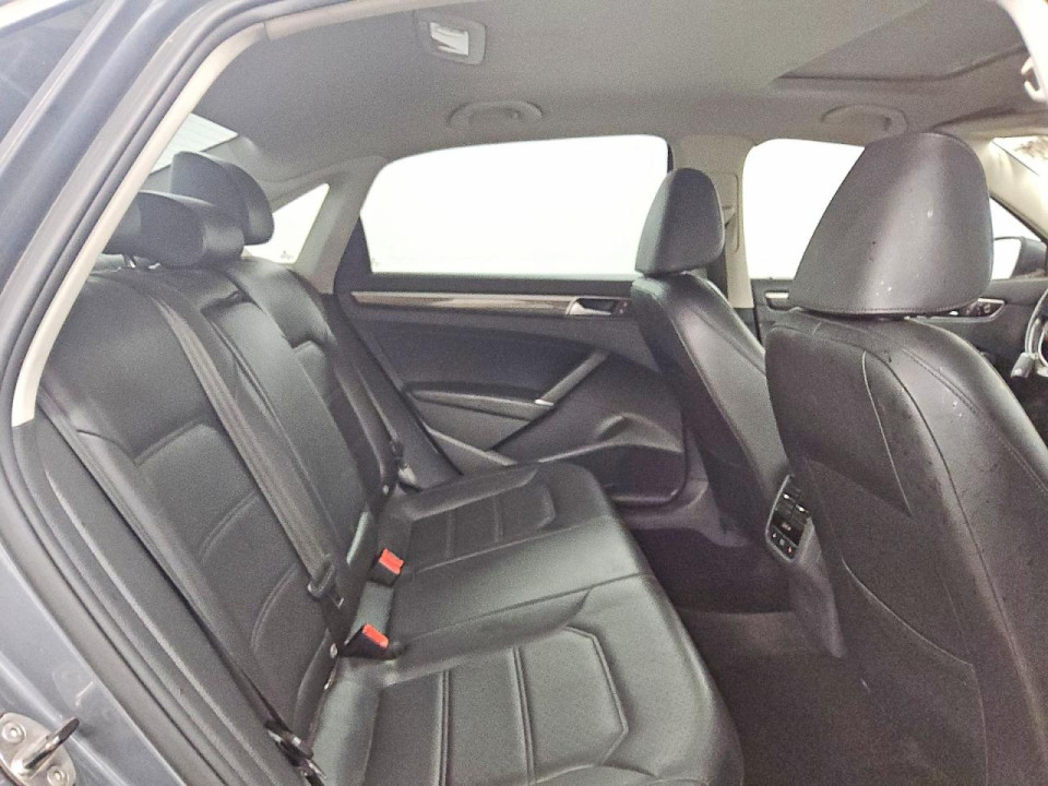 Volkswagen PASSAT 2016 — Copart