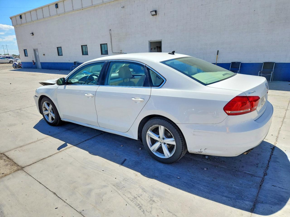 Volkswagen PASSAT 2013 — Copart