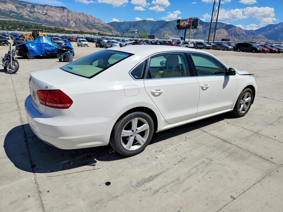 Volkswagen PASSAT 2013 — Copart