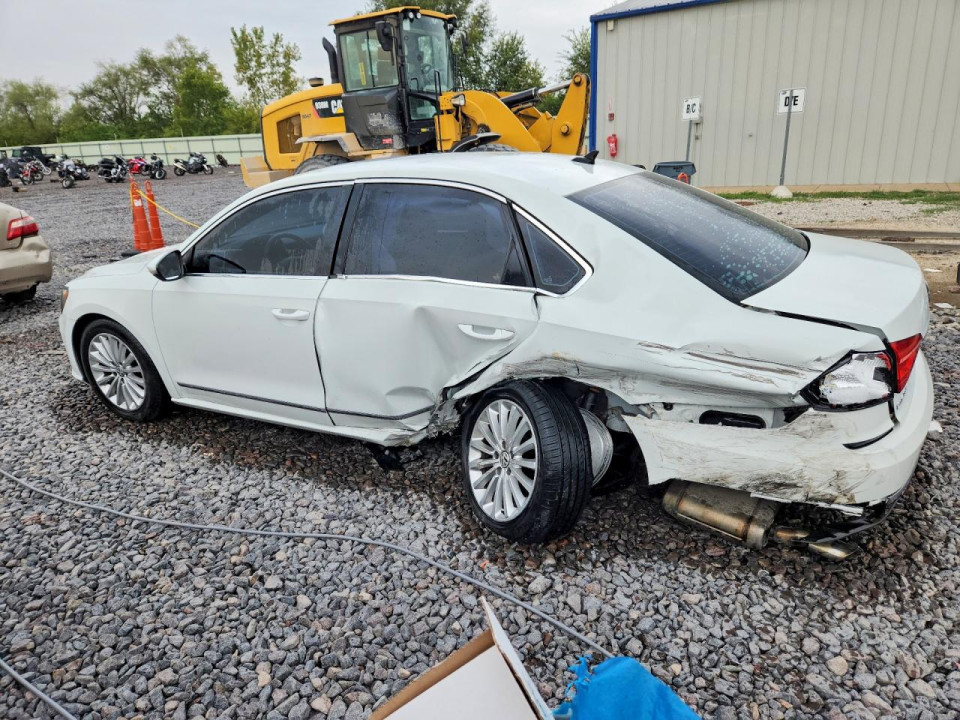 Volkswagen PASSAT 2016 — Copart