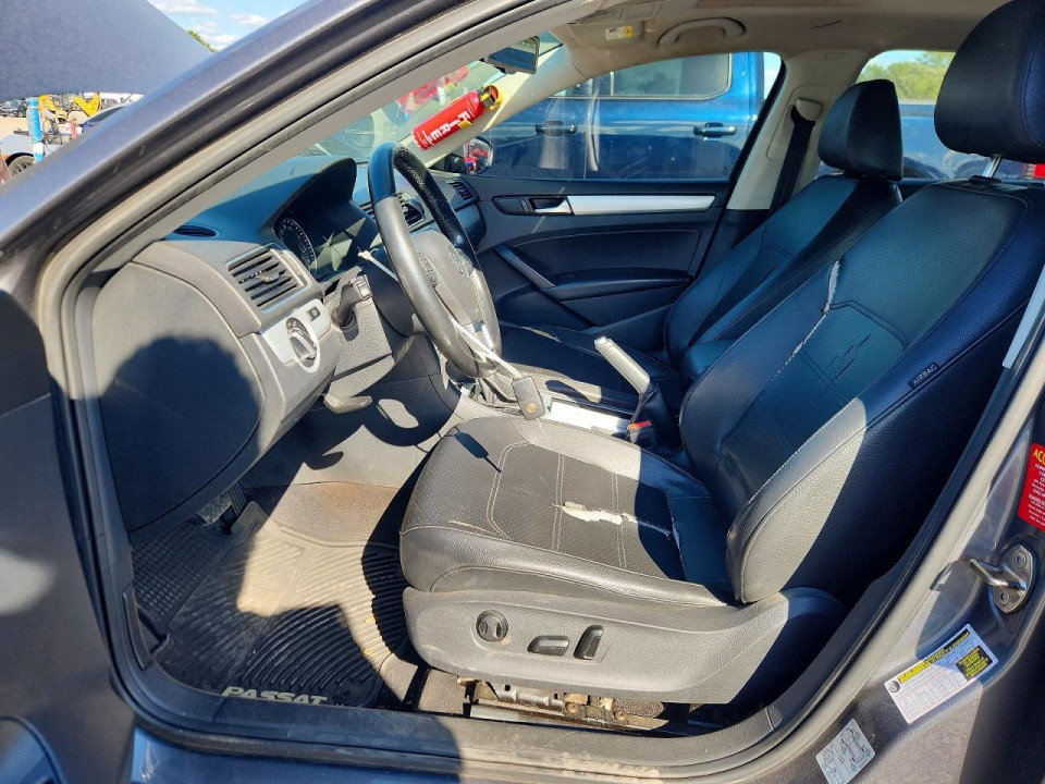 Volkswagen PASSAT 2012 — Copart
