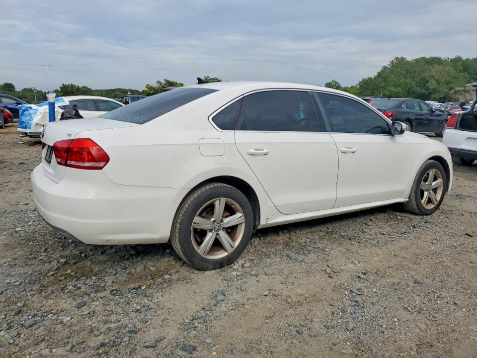 Volkswagen PASSAT 2013 — Copart