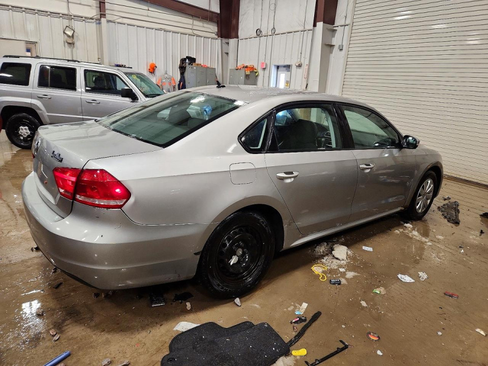 Volkswagen PASSAT 2013 — Copart