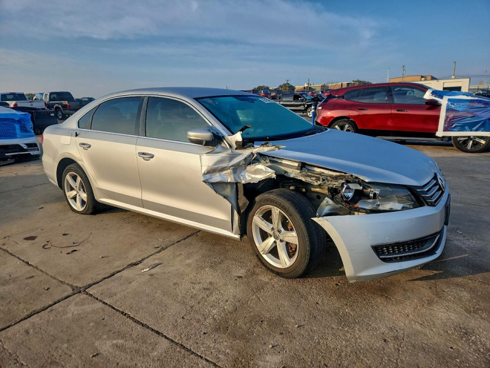 Volkswagen PASSAT 2013 — Copart
