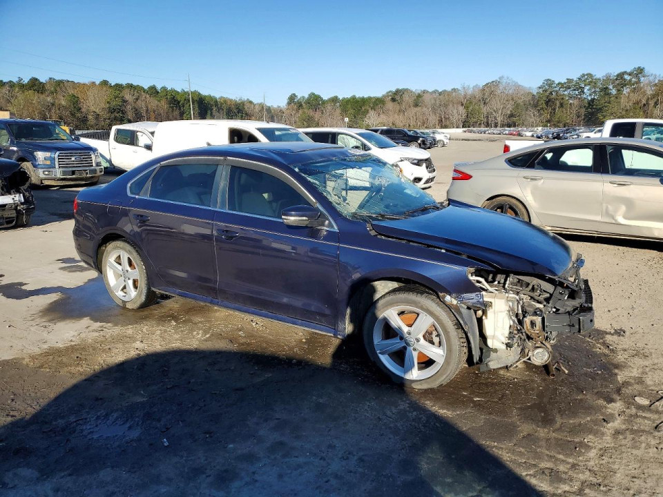 Volkswagen PASSAT 2013 — Copart