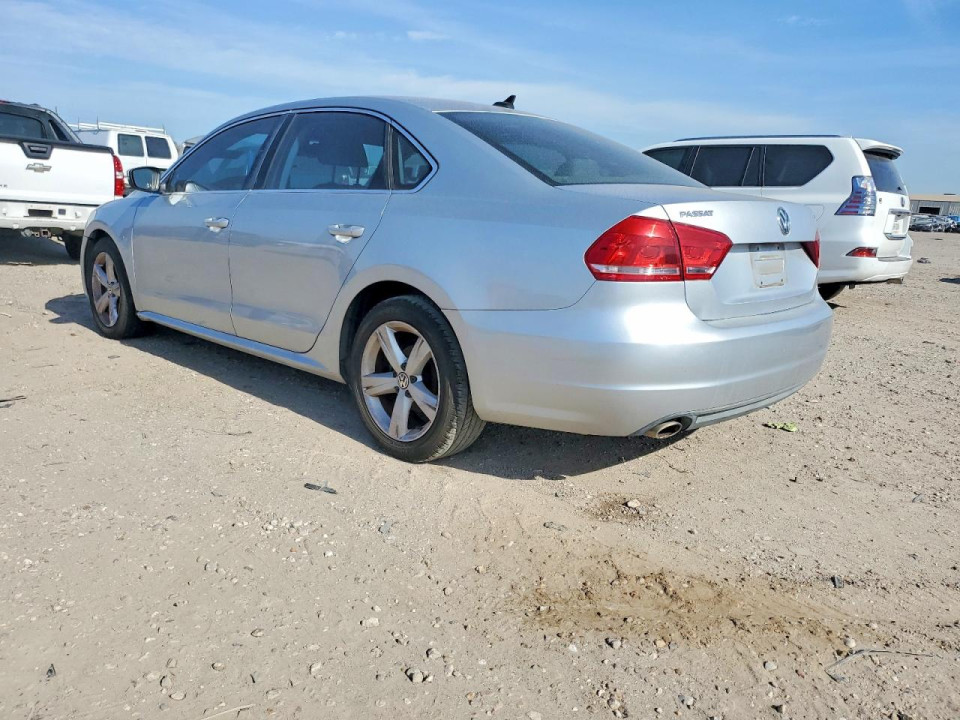 Volkswagen PASSAT 2013 — Copart